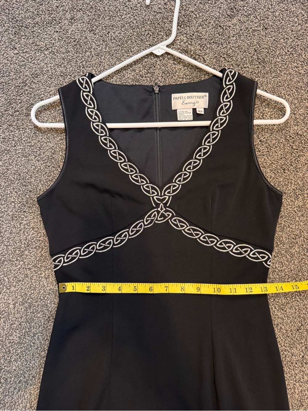 Papell Classic Black VNeck Sheath SleevelessDress Silver Trim Back Zipper Sz 4P - Picture 10 of 11